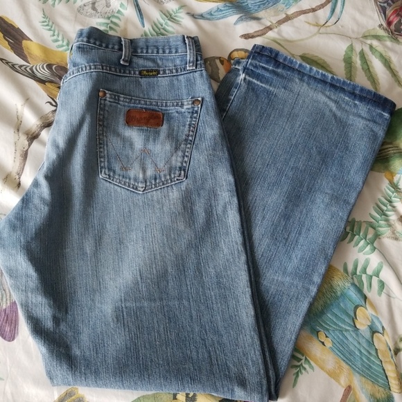 Wrangler Other - Wrangler boot cut jeans